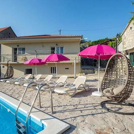 Stunning In With 4 Bedrooms, Wifi And Heated Swimming Pool * Studenci