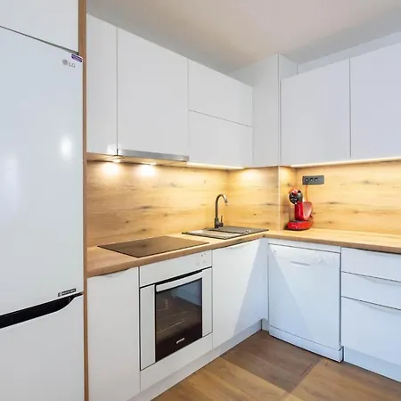 Stunning In With 4 Bedrooms, Wifi And Heated Swimming Pool * Studenci